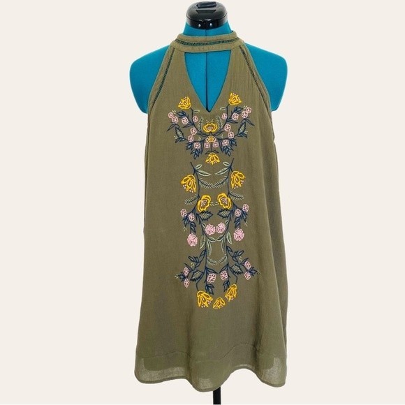miami Dresses & Skirts - Miami Bohemian Sleeveless Embroidered Dress size Large Green Halter Key hole